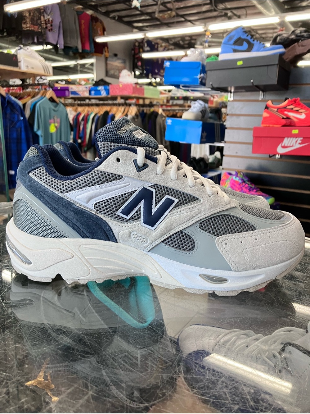 New Balance 880R Sea Salt Bayberry Navy Size 10